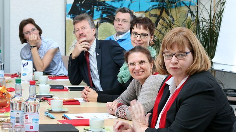 Impressionen vom Kick-Off-Meeting vom Projekt Dual-Regional-Praxisnah der Technischen Hochschule Brandenburg.